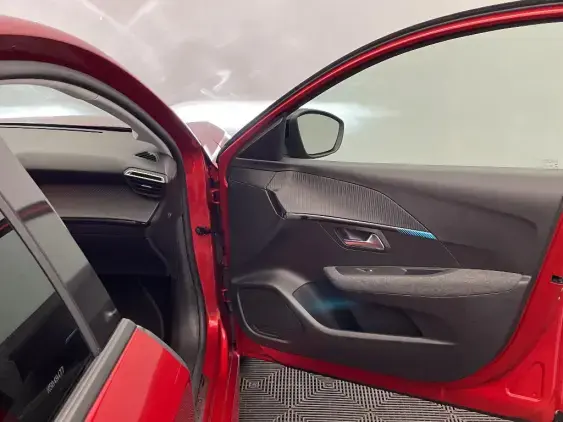 PEUGEOT 208 II - voiture d'occasion - Photo 18