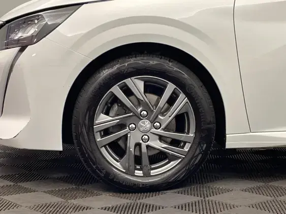 PEUGEOT 208 II - voiture d'occasion - Photo 23