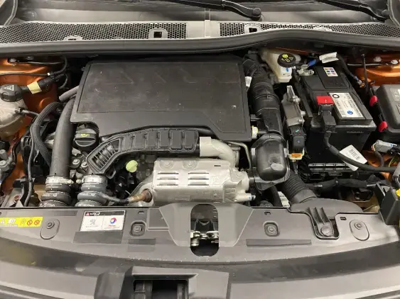 PEUGEOT 2008 II - voiture d'occasion - Photo 21