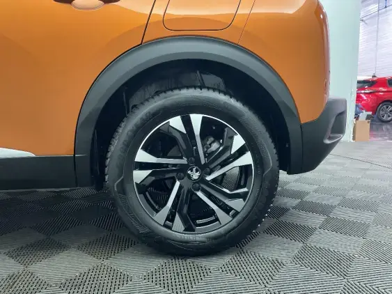 PEUGEOT 2008 II - voiture d'occasion - Photo 24