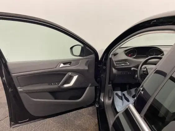 PEUGEOT 308 II - voiture d'occasion - Photo 18