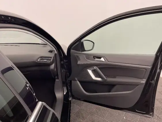 PEUGEOT 308 II - voiture d'occasion - Photo 19