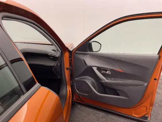 PEUGEOT 2008 II - voiture d'occasion - Photo 19