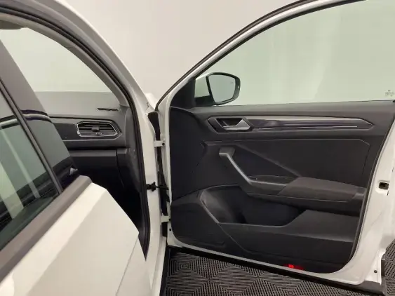 VOLKSWAGEN T-ROC - voiture d'occasion - Photo 19