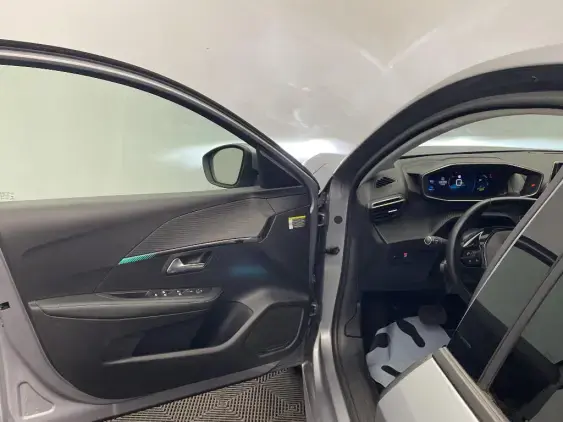 PEUGEOT 208 ELECTRIQUE II - voiture d'occasion - Photo 17