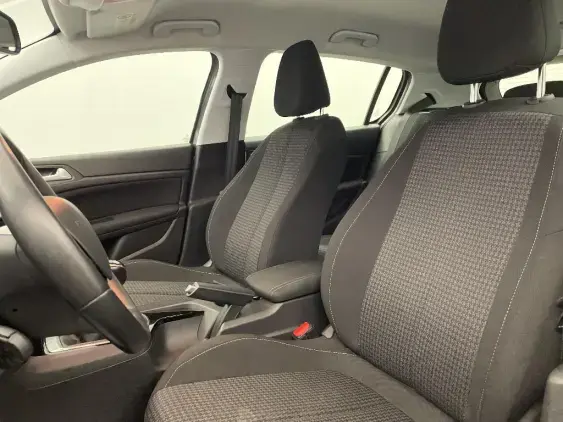PEUGEOT 308 II - voiture d'occasion - Photo 18