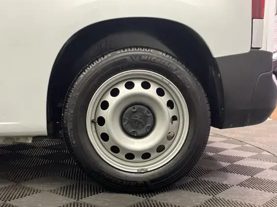 PEUGEOT PARTNER III - voiture d'occasion - Photo 22