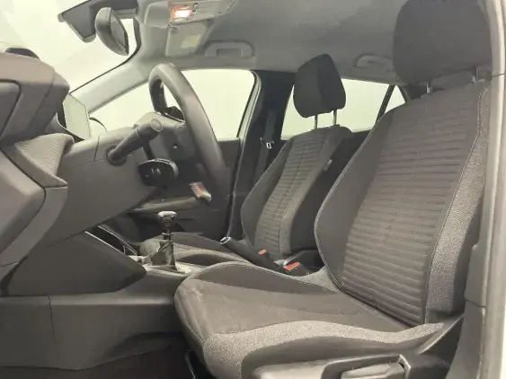 PEUGEOT 2008 II - voiture d'occasion - Photo 18