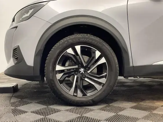 PEUGEOT 2008 II - voiture d'occasion - Photo 21