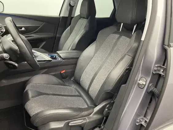 PEUGEOT 3008 II - voiture d'occasion - Photo 18