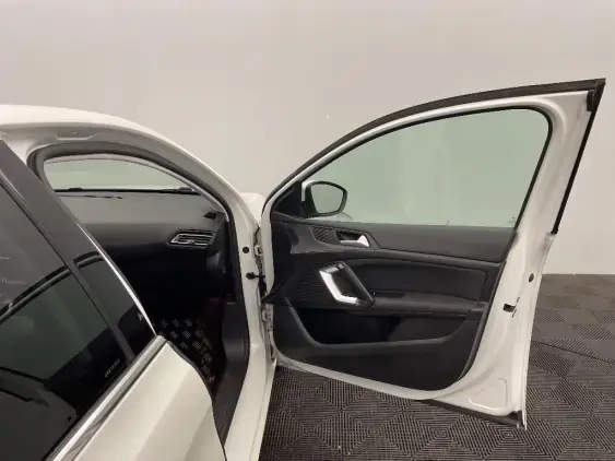 PEUGEOT 308 II - voiture d'occasion - Photo 20