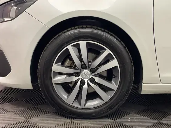 PEUGEOT 308 II - voiture d'occasion - Photo 23