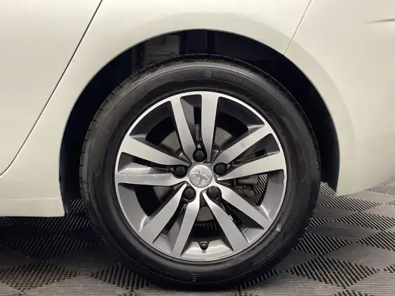 PEUGEOT 308 II - voiture d'occasion - Photo 24