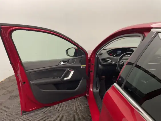 PEUGEOT 308 II - voiture d'occasion - Photo 19