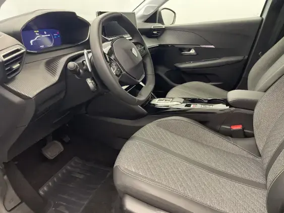 PEUGEOT 208 II - voiture d'occasion - Photo 18
