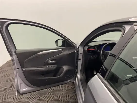 OPEL CORSA F - voiture d'occasion - Photo 19