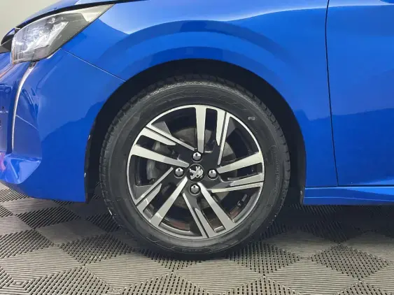 PEUGEOT 208 II - voiture d'occasion - Photo 21