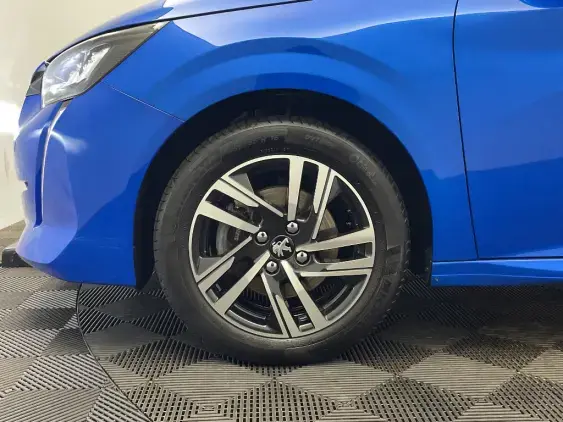 PEUGEOT 208 II - voiture d'occasion - Photo 21