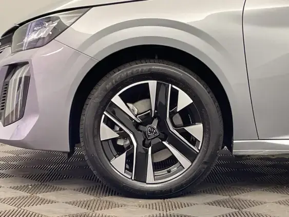PEUGEOT 208 II - voiture d'occasion - Photo 23