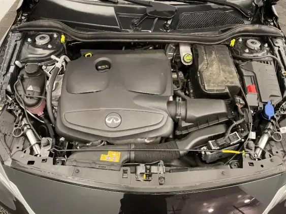 INFINITI Q30 - voiture d'occasion - Photo 19