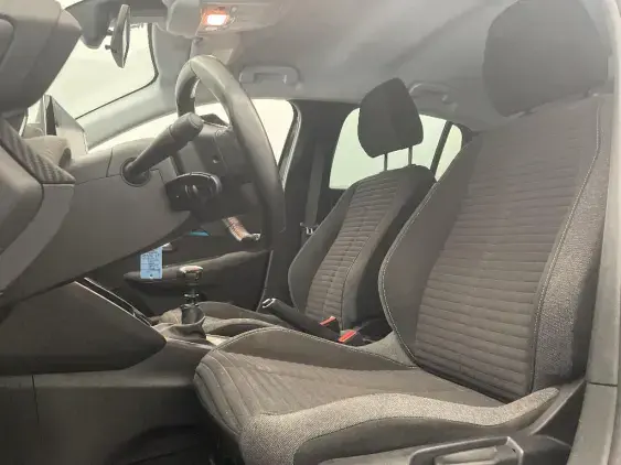 PEUGEOT 208 II - voiture d'occasion - Photo 16