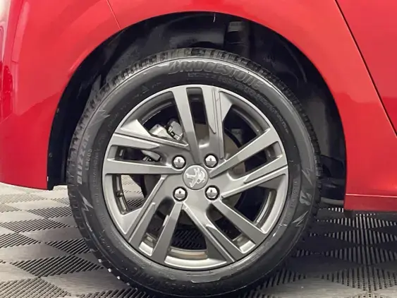 PEUGEOT 208 II - voiture d'occasion - Photo 24