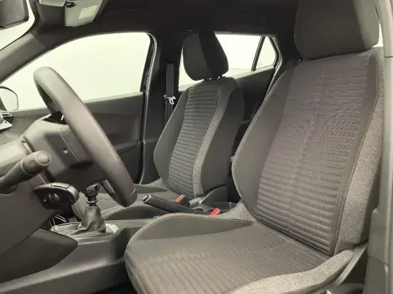 PEUGEOT 2008 II - voiture d'occasion - Photo 18