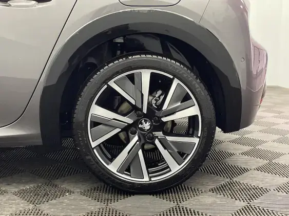 PEUGEOT 208 II - voiture d'occasion - Photo 22