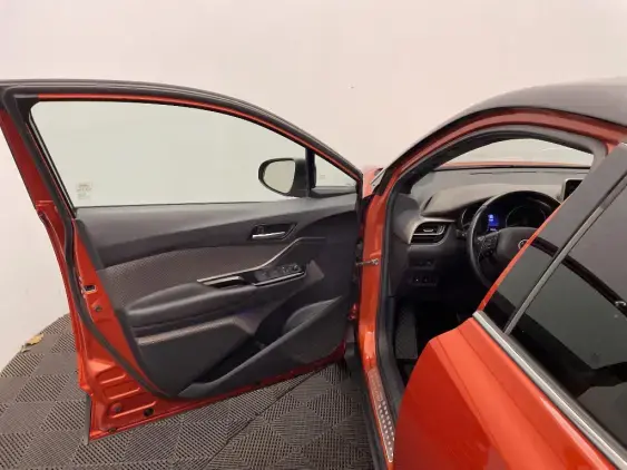 TOYOTA C-HR - voiture d'occasion - Photo 18