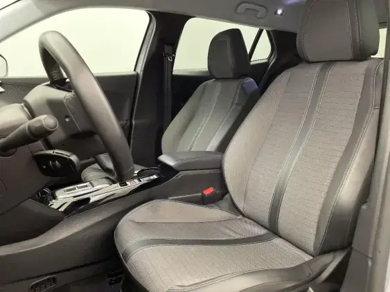 PEUGEOT 2008 ELECTRIQUE II - voiture d'occasion - Photo 17