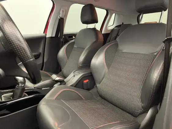 PEUGEOT 2008 - voiture d'occasion - Photo 18