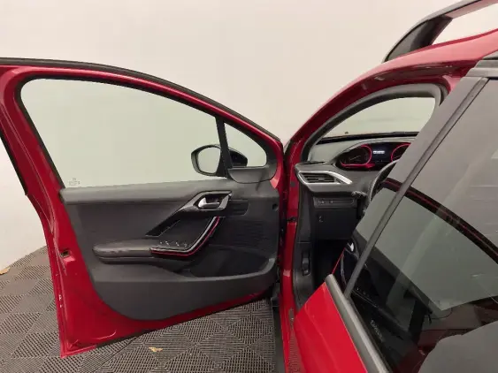 PEUGEOT 2008 - voiture d'occasion - Photo 19