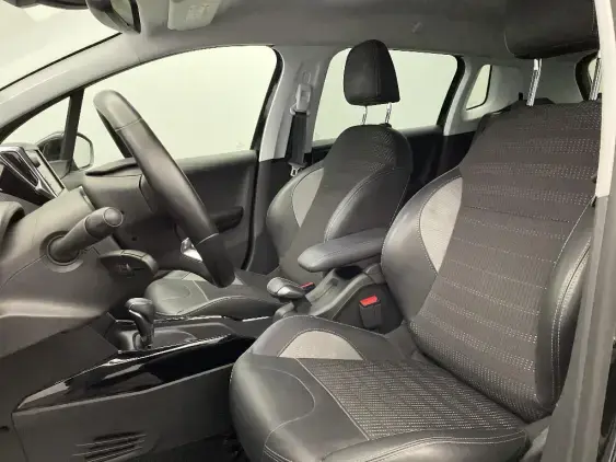 PEUGEOT 2008 - voiture d'occasion - Photo 18