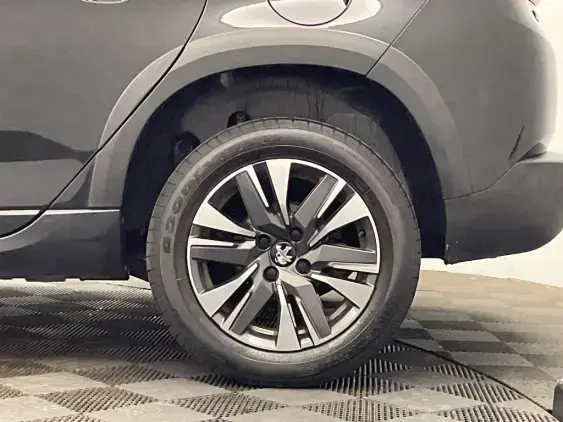 PEUGEOT 2008 - voiture d'occasion - Photo 24