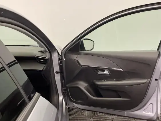 PEUGEOT 208 II - voiture d'occasion - Photo 17