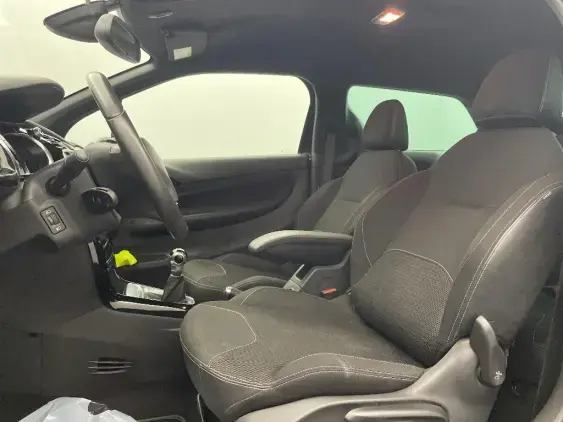 DS DS 3 CROSSBACK I - voiture d'occasion - Photo 16