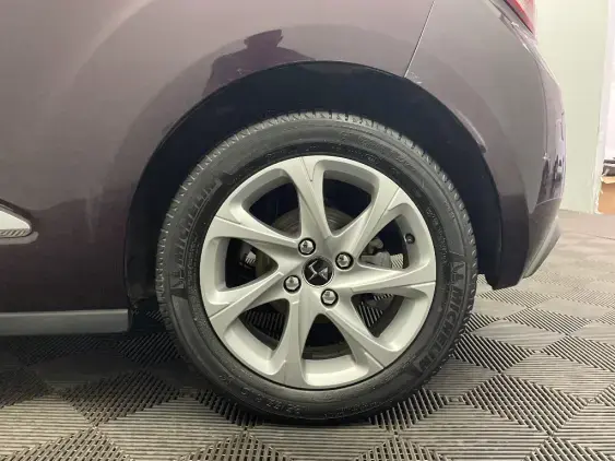 DS DS 3 CROSSBACK I - voiture d'occasion - Photo 22