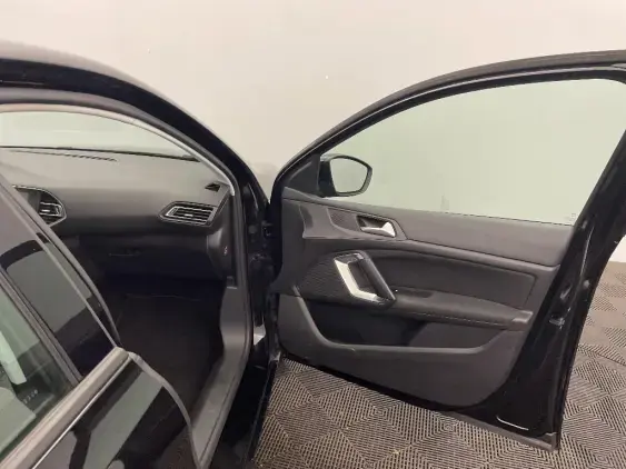 PEUGEOT 308 II - voiture d'occasion - Photo 18