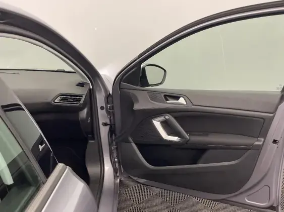 PEUGEOT 308 II - voiture d'occasion - Photo 18