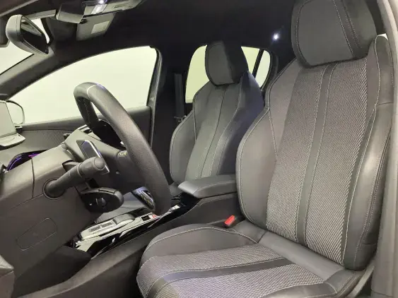 PEUGEOT 208 II - voiture d'occasion - Photo 17
