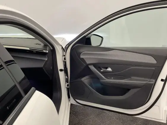PEUGEOT 308 III - voiture d'occasion - Photo 17