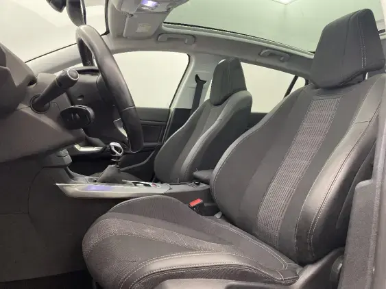 PEUGEOT 308 II - voiture d'occasion - Photo 17