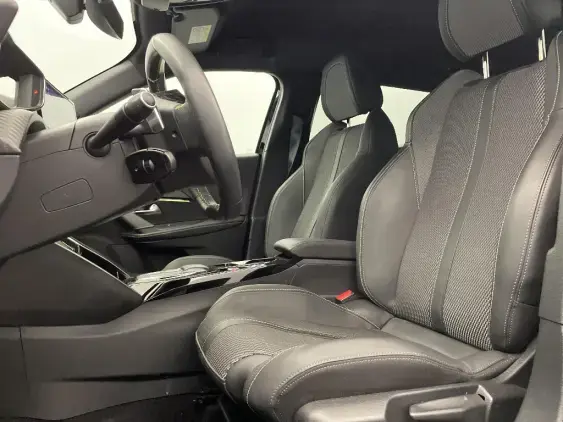 PEUGEOT 2008 II - voiture d'occasion - Photo 15