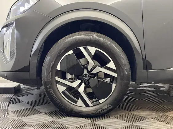PEUGEOT 2008 II - voiture d'occasion - Photo 20
