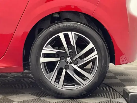 PEUGEOT 208 II - voiture d'occasion - Photo 23