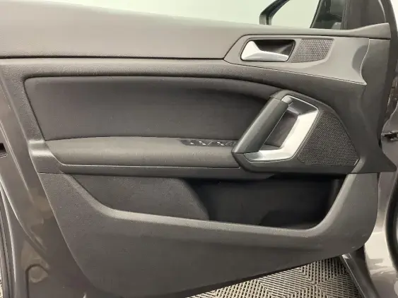 PEUGEOT 308 II - voiture d'occasion - Photo 19
