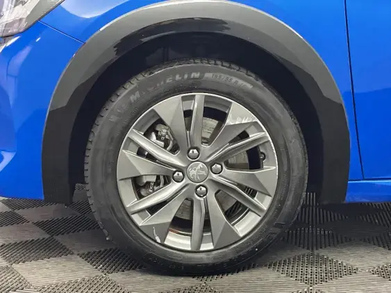PEUGEOT 208 ELECTRIQUE II - voiture d'occasion - Photo 22