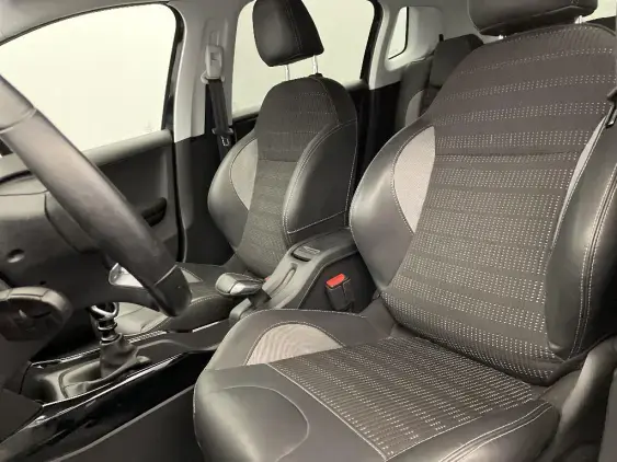 PEUGEOT 2008 - voiture d'occasion - Photo 18