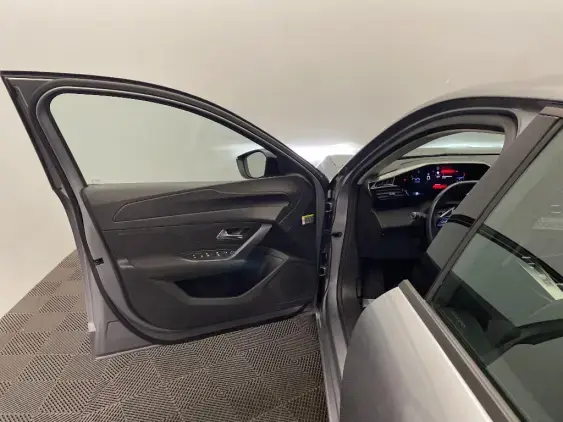 PEUGEOT 308 III - voiture d'occasion - Photo 18