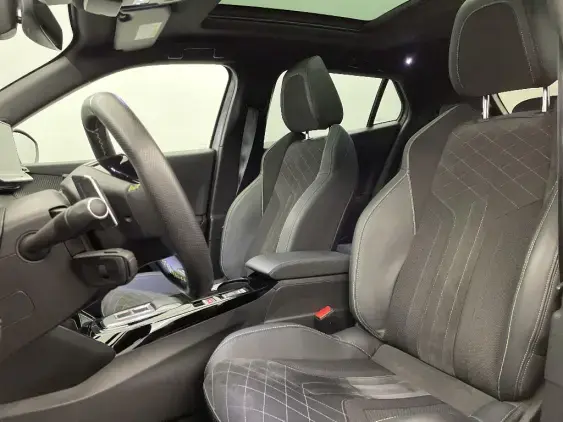 PEUGEOT 2008 II - voiture d'occasion - Photo 18